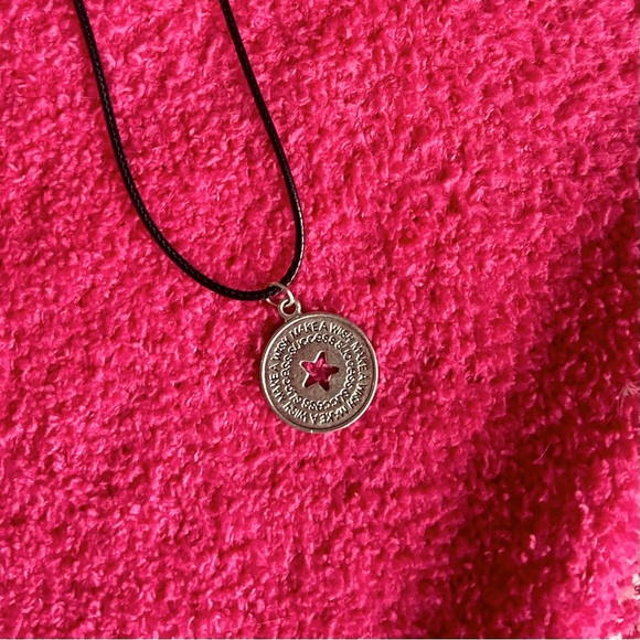 Star Necklace ⭐️ - Picture 1 of 5